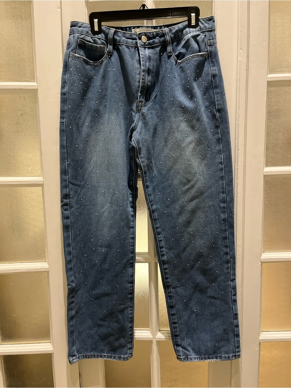 Blue Women’s Straight-Leg Jeans with Subtle Stud Detail